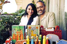 Taj stacker, play mat of Indian animals